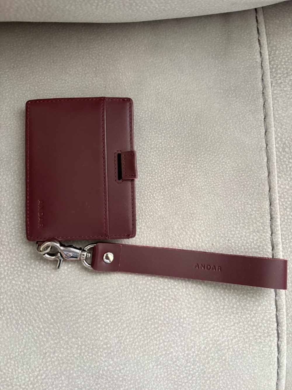 Andar Denner 2 wallet in Wild Cherry - Picture 2 of 5